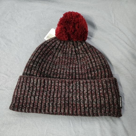 Lululemon Textured Fleece-Lined Knit Beanie - Picture 3 of 9